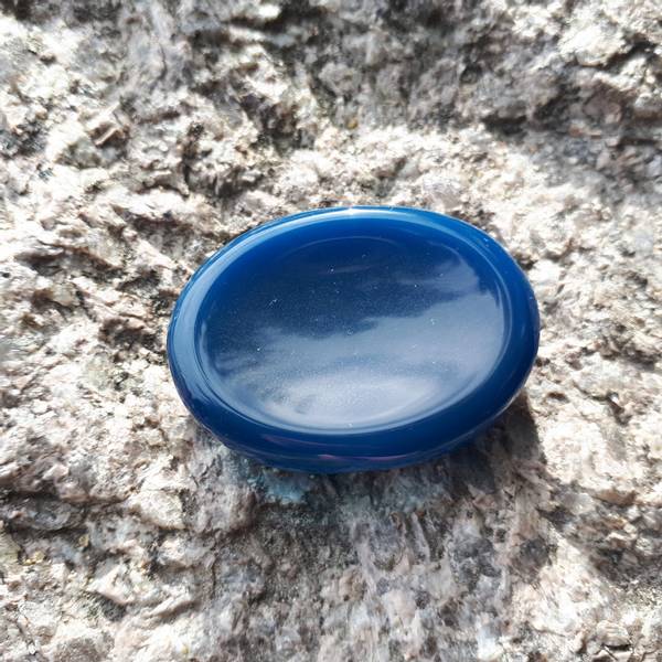 Onyx blå lommestein / Onyx blue worry stone